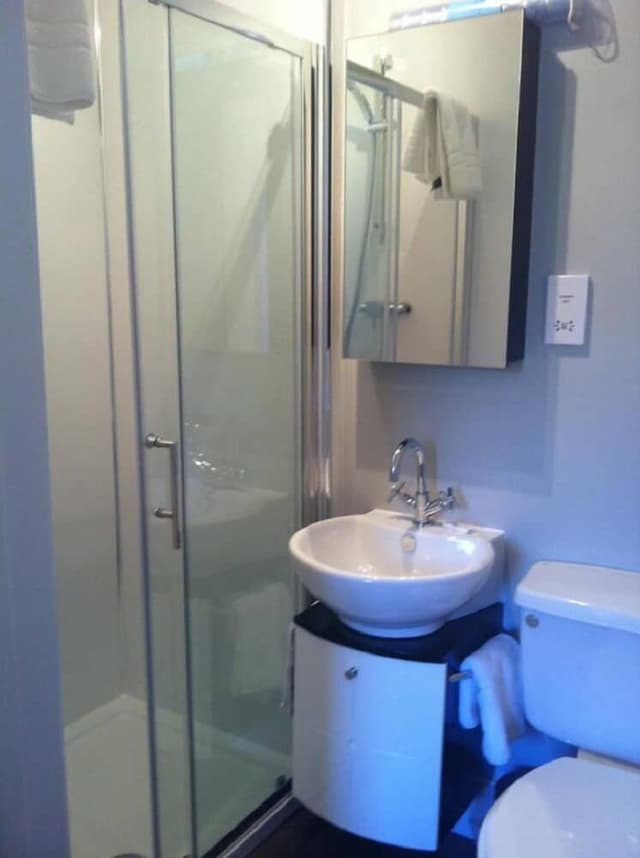 Double Room (Room 2)