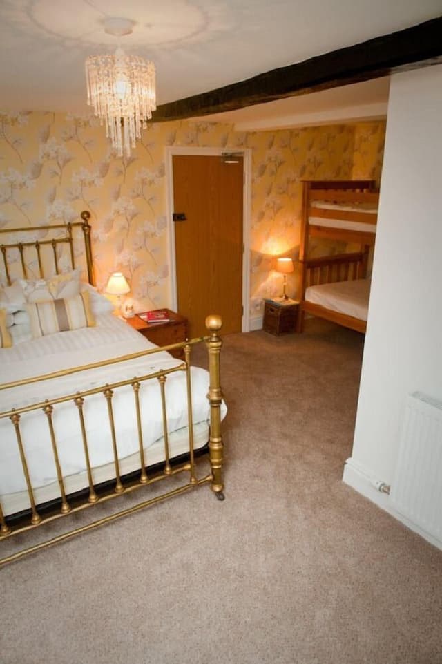 Double Room (Room 2)