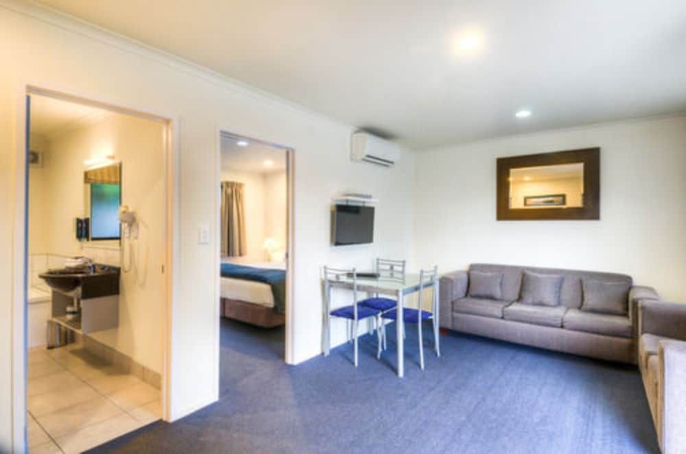 Claremonte Motor Lodge4