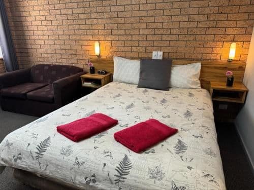 Deluxe Queen Room