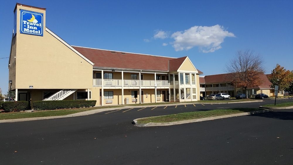 Travel Inn Motel4