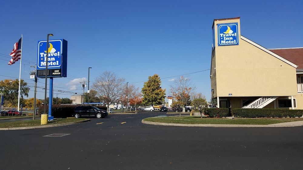 Travel Inn Motel3