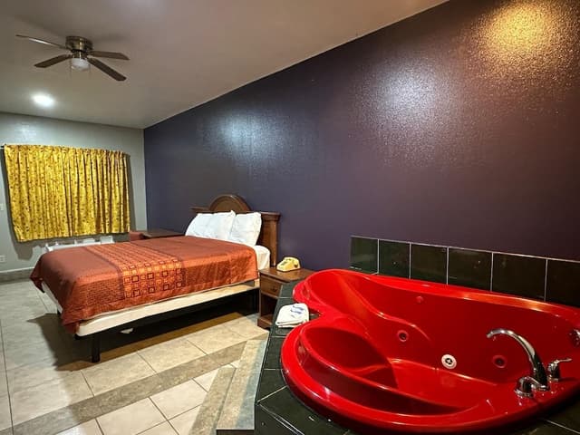 Honeymoon Room, 1 Bedroom, Non Smoking, Jetted Tub