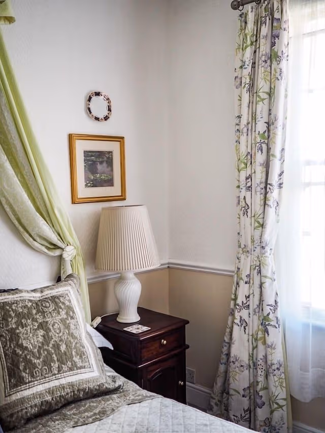 Double Room, Ensuite (Room 3 Double with Bath)