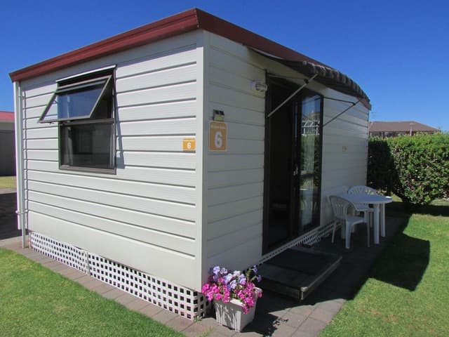 Kitchen Cabin (No Linen Supplied)