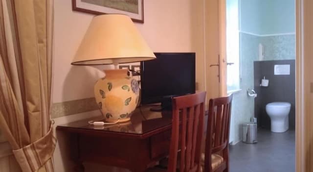Double or Twin Room, Shared Bathroom
