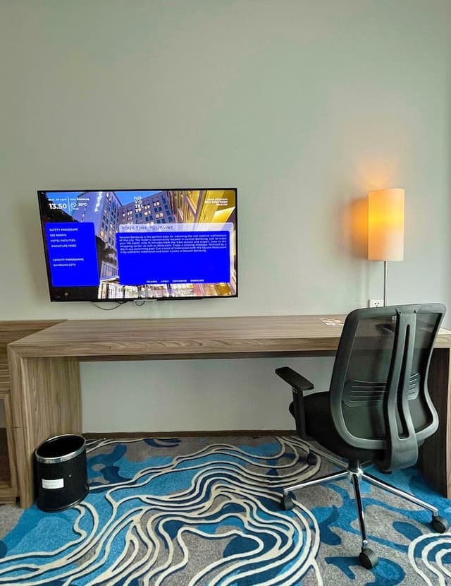 Premier Room, 1 King Bed