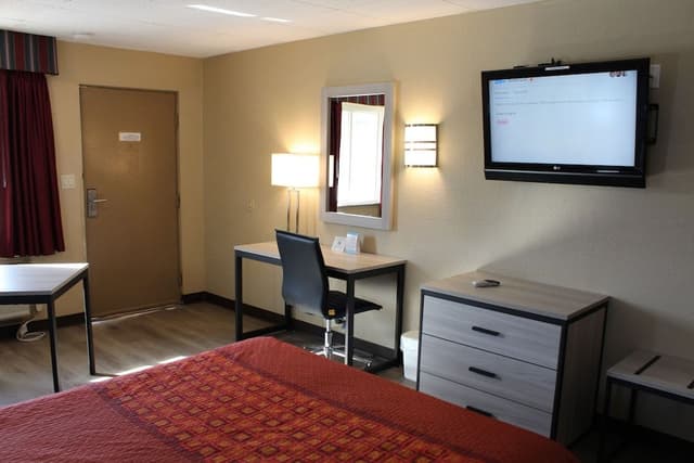 Superior Room, 1 Queen Bed Efficiency, Non Smoking