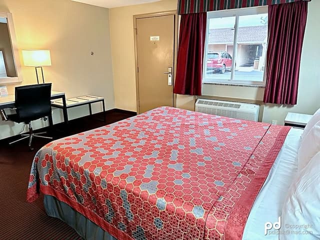 Executive Suite, 1 King Bed with Sofa bed, Non Smoking, Hot Tub