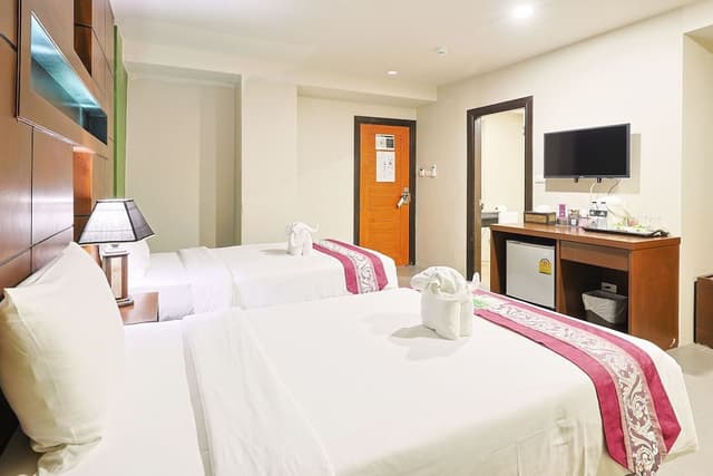 Deluxe Room, Bathtub