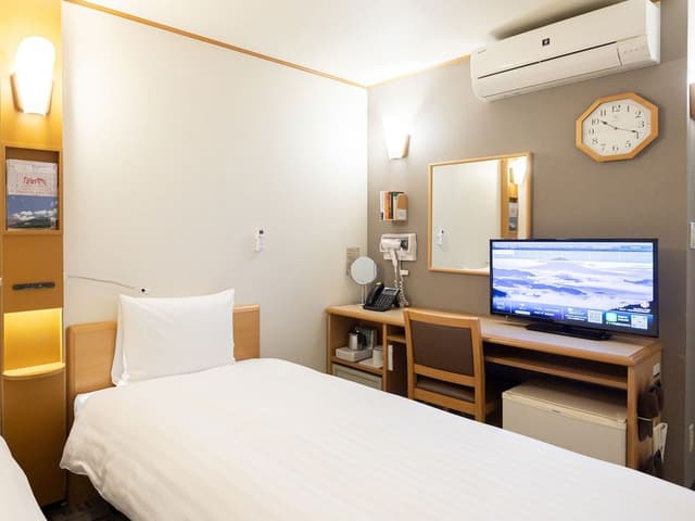 Standard Twin Room, Multiple Beds, Non Smoking, Refrigerator