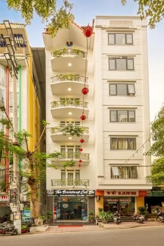 Catba Palace Hotel (The Oversleep Catba Hostel)0