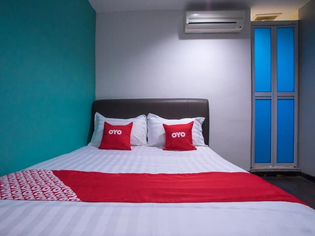 Standard Queen Room