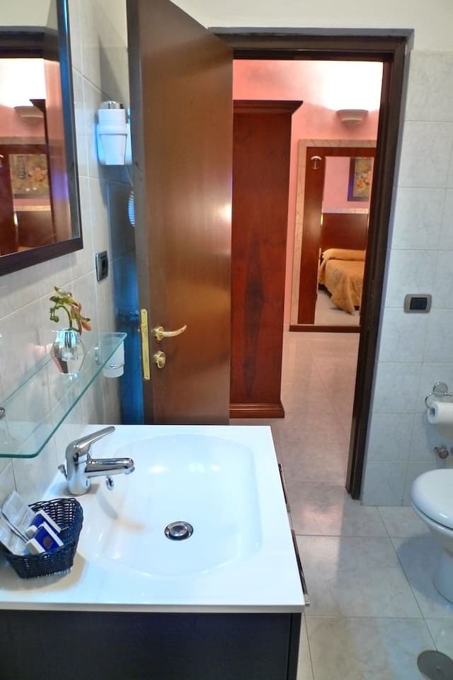 Comfort Single Room, City View