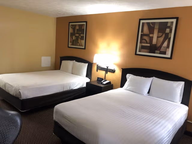 Standard Room, 2 Queen Beds, Non Smoking