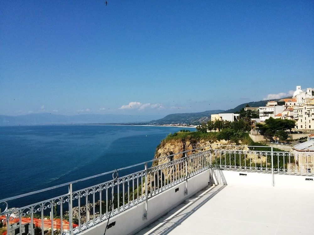 Piccolo Grand Hotel0