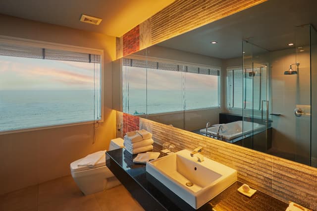 North Wing Suite