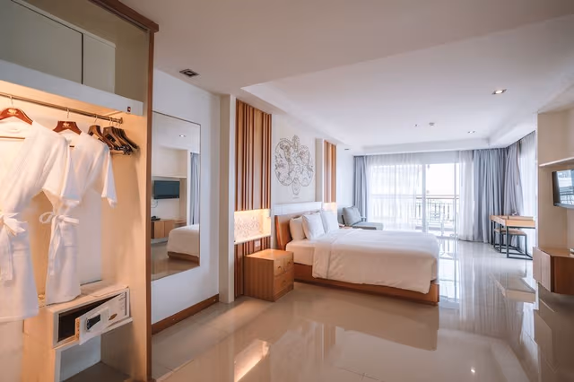 North Wing Suite High Floor