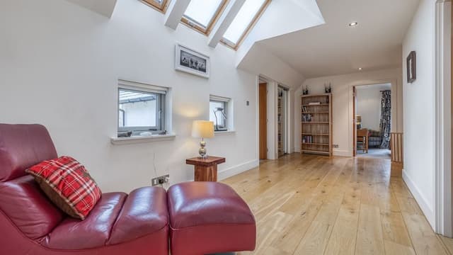 EASTER BRUADAIR