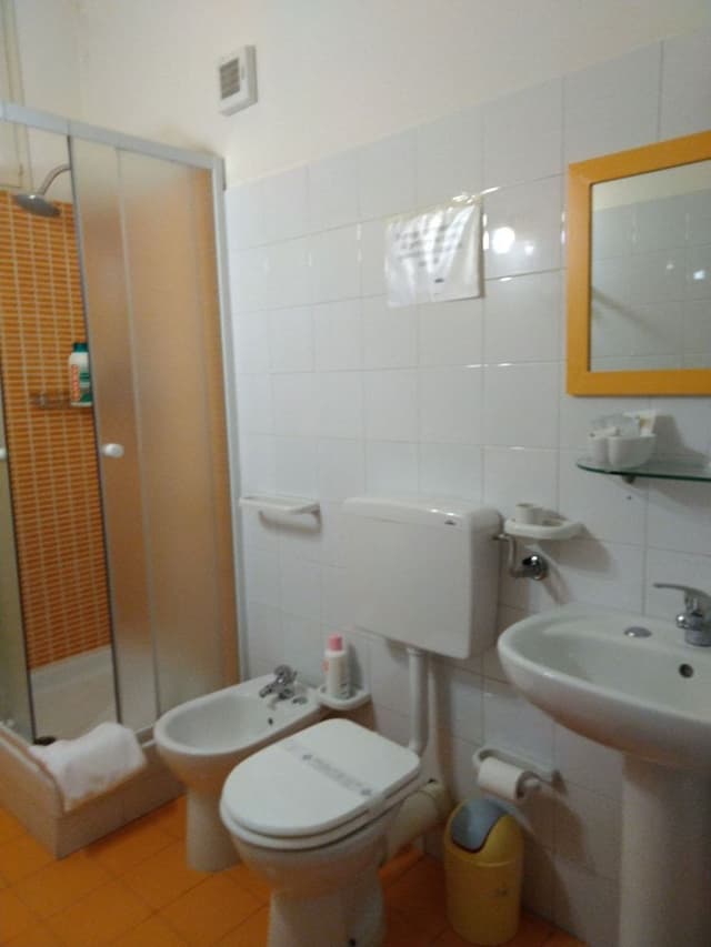 Quadruple Room (Red)