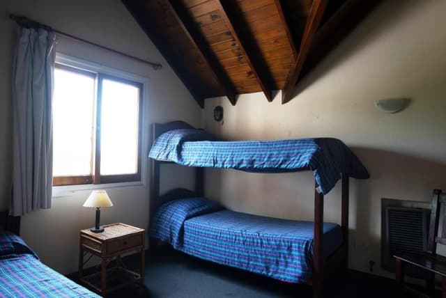 Bungalow (6 Adults)
