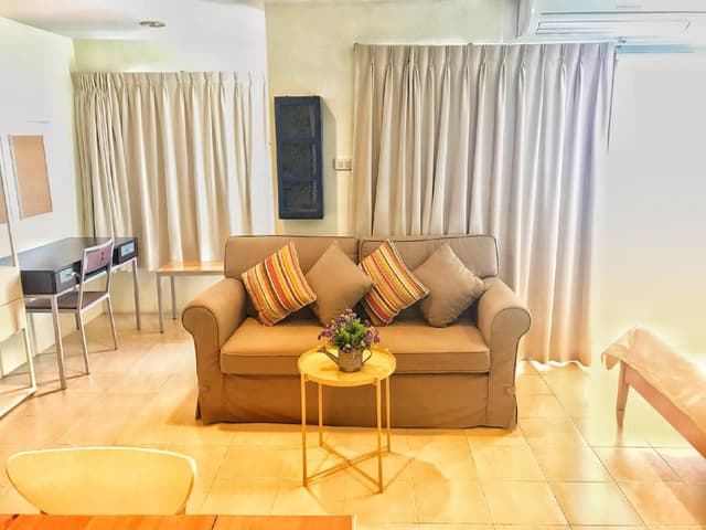 Deluxe Studio Room
