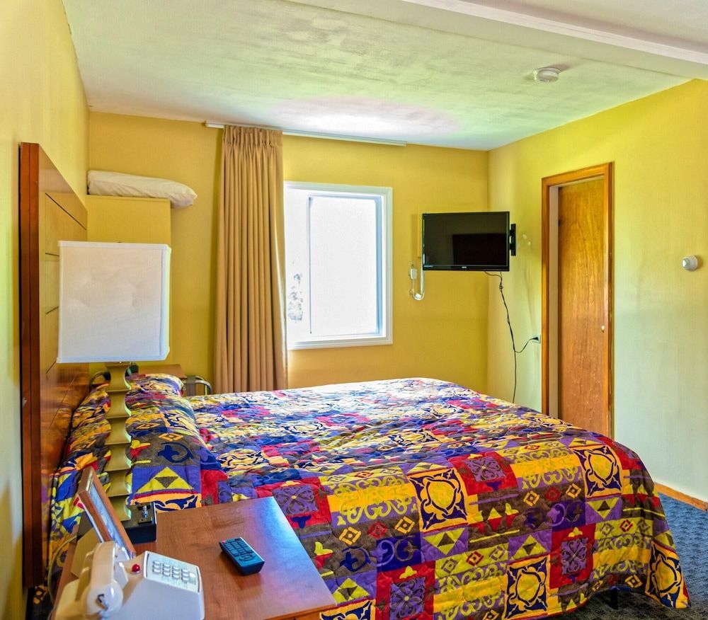 Parker's Motel3