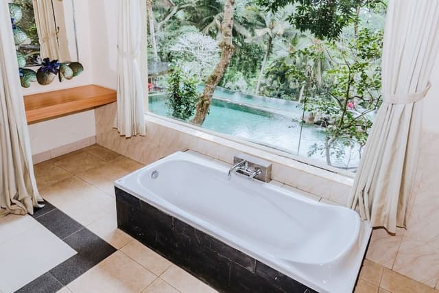 Valley Suite with Balcony