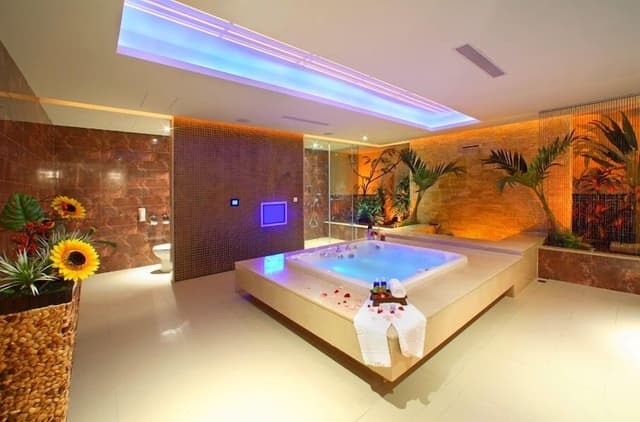 Queen Suite