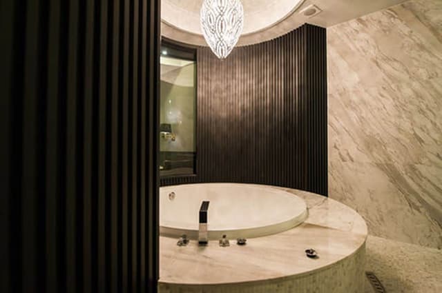 Premier Room