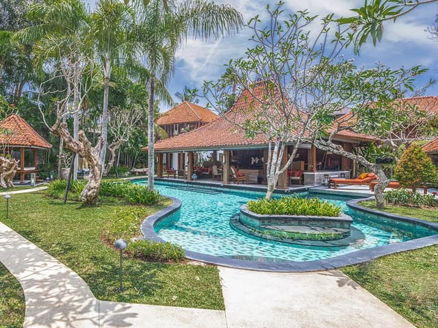 Deluxe Villa