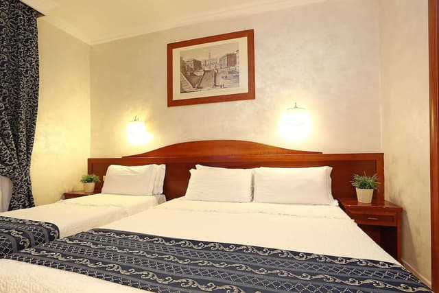 Triple Room