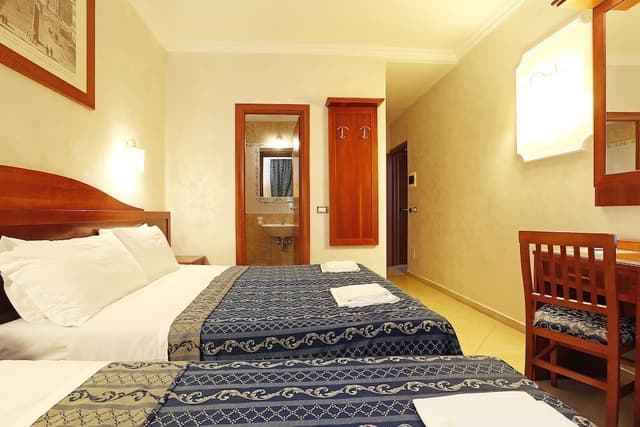 Triple Room