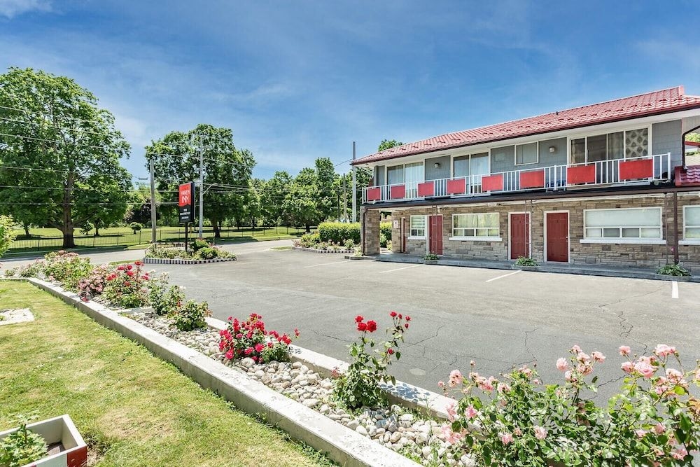 Hamilton Inn3