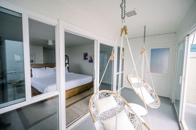 Peaceful Corner Ocean View King Room with Balcony