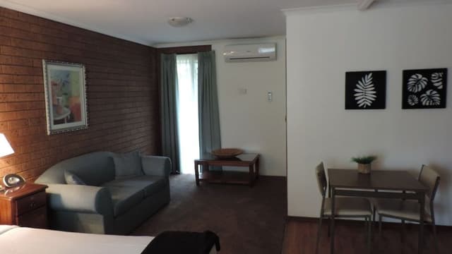Deluxe Suite, 1 Bedroom, Non Smoking (Deluxe King Room)
