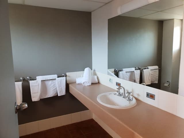 Family Room, Kitchenette