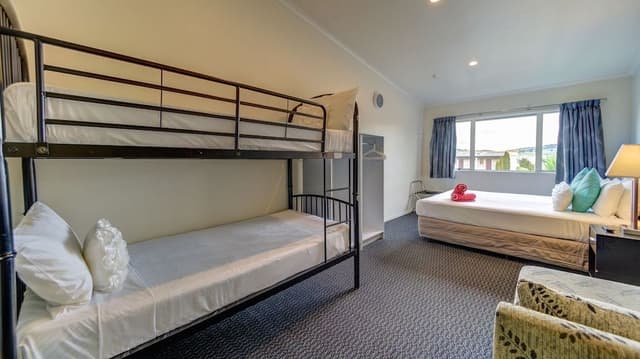 Standard room with shared bathroom