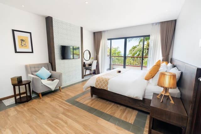 Suite, Sea View