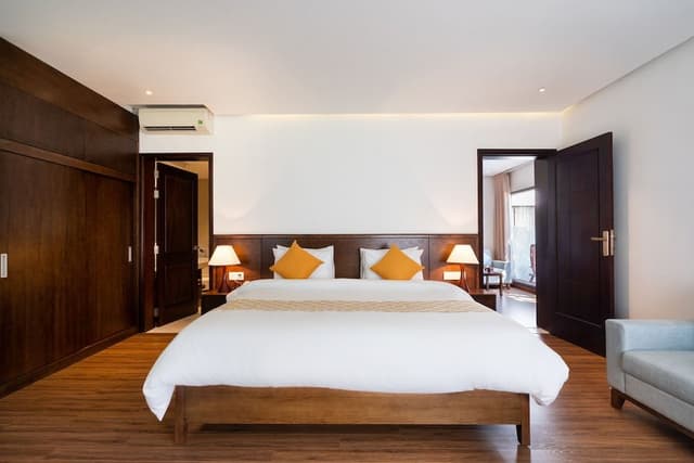 Suite, Sea View