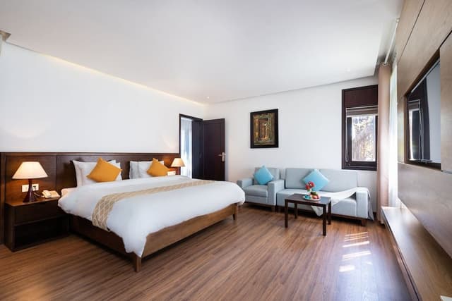 Suite, Sea View