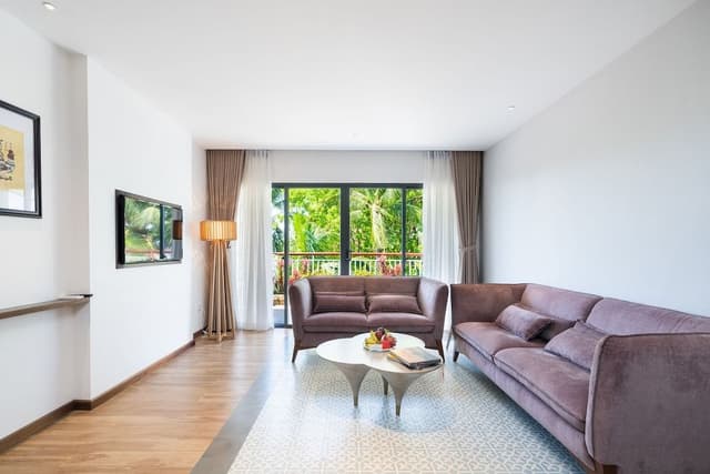 Suite, Sea View