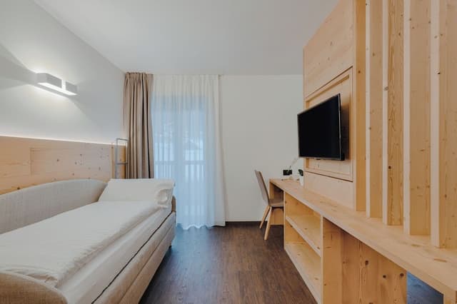 Deluxe Quadruple Room, Balcony, Mountain View