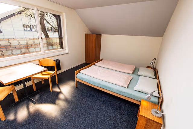 Standard Single Room, Shared Bathroom