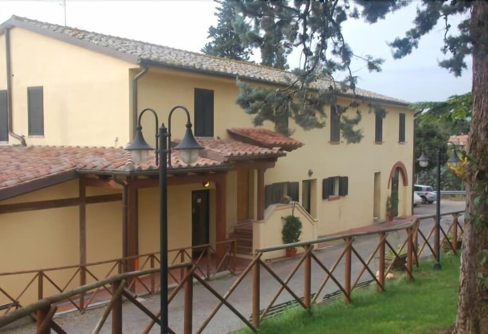 Borgo Hotel La Collina1