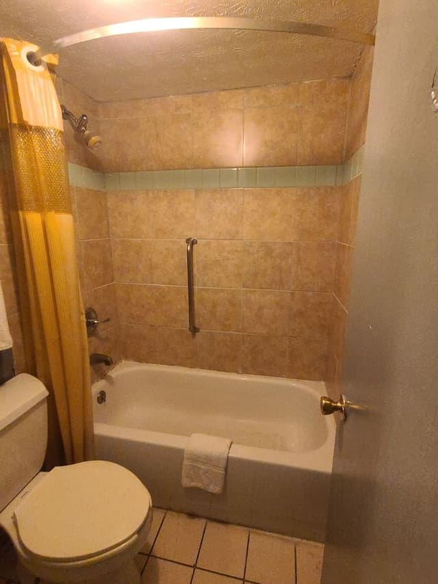 Standard Room, 1 King Bed, Smoking