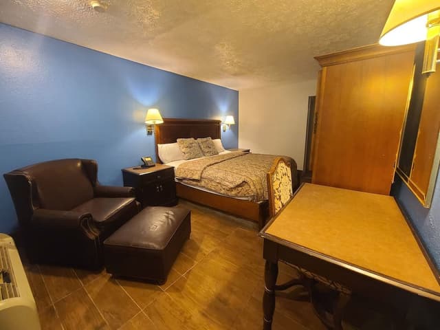 Standard Room, 1 King Bed, Non Smoking
