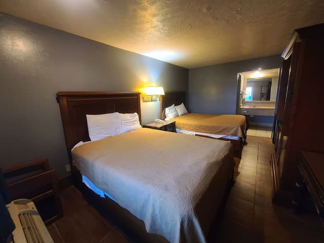 Double Room, 2 Queen Beds, Smoking