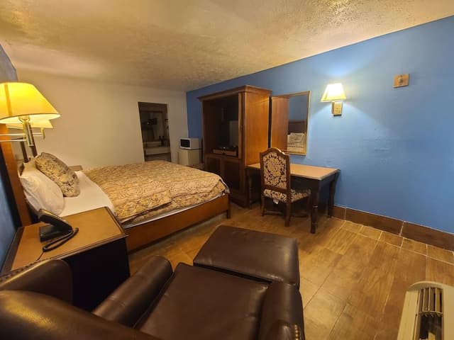 Standard Room, 1 King Bed, Non Smoking