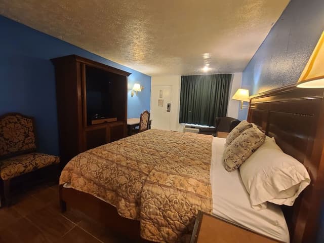 Standard Room, 1 King Bed, Non Smoking